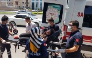 Otomobil yayaya çarptı: 1 yaralı