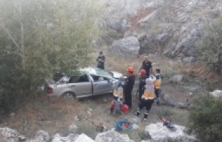 Polisler Kaza Yaptı: 1 Ölü, 1 Yaralı