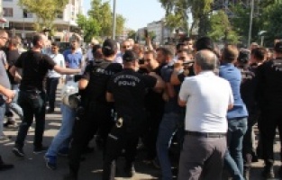 Tütün eyleminde gerginlik