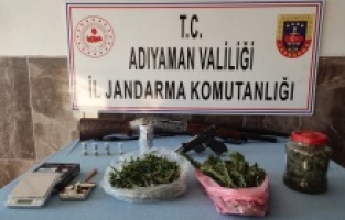 Jandarma uyuşturucu ve tabanca ele geçirdi