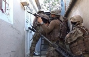 Besni'de operasyonlar devam ediyor: 18 gözaltı