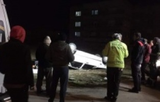 Adıyaman’da, otomobil takla attı: 2 yaralı