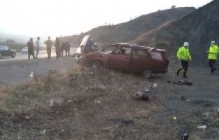 Kontrolden çıkan otomobil takla attı: 3 yaralı