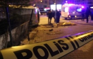 Bıçaklı, sopalı kavgada: 3'ü ağır 27 kişi yaralandı