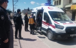 Hamile kadına saldırdılar