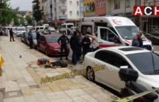 6 Katlı binanın tepesinden atlayarak canına kıydı