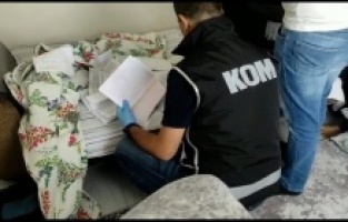 Rüşvet operasyonunda 49 şahıs gözaltına alındı