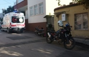 Boynundaki ipi keserek kendisini asan genci ölümden kurtardılar