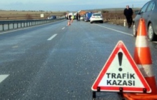 Minibüs devrildi: 4 yaralı