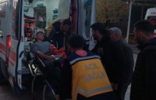 Yere düşen gencin kolundaki tüfek ateş aldı: 1 yaralı