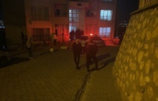 Kendini duşa kabine asarak yaşamına son vermek istedi