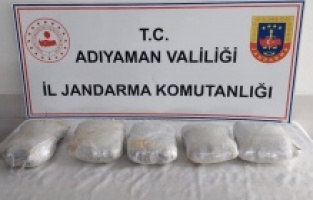 Jandarma ekipleri yaklaşık 10 bin kişinin zehirlenmesini önledi