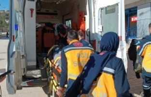 Otomobil ile motosiklet çarpıştı: 2 yaralı