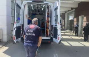 Otomobil şarampole yuvarlandı: 1 ölü, 1 yaralı