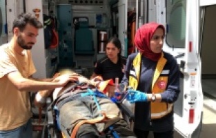 İskele çökmesinde ağır yaralanan işçi hayatını kaybetti