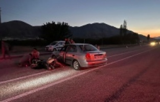 Otomobil ile motosiklet çarpıştı: 1 yaralı