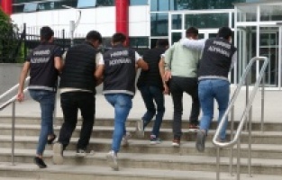 Uyuşturucu operasyonunda 5 şahıs yakalandı