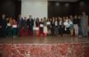 20 BAYAN KURSİYER, SERTİFİKALARINI ALDI