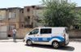 2. kattan düşen genç kız yaralandı