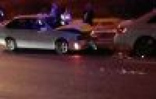 2 Motosiklet, 3 Otomobil Çarpıştı, 1 Otomobil ise, Karşı Şeride Daldı