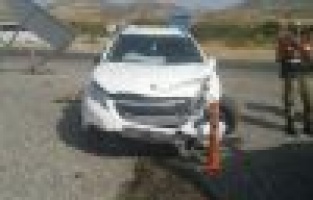 2 otomobil çarpıştı: 4 Yaralı