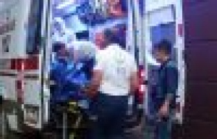 47 Yaşındaki Kadın Karnına Bıçak Sapladı