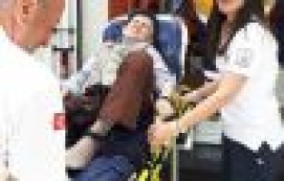 Abdest alırken düşen yaşlı adam yaralandı