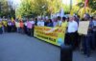 Açığa alınan öğretmenler için basın açıklaması düzenlendi