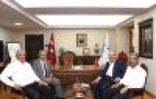 Adana Valisi Demirtaş’tan Rektör Turgut’a ziyaret