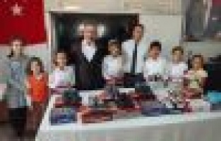 Adıyaman Ticaret Borsası Samsat’ta öğrencilere yardım yaptı