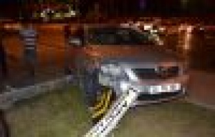  Adıyaman’da 2 otomobil çarpıştı 3 yaralı