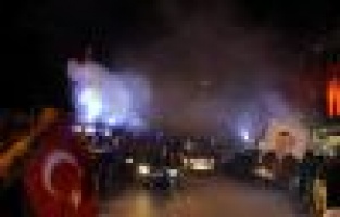 Adıyaman’da AK Partililer Sevinç Gösterileri Yaptı