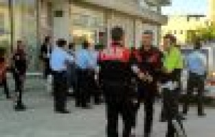  ADIYAMAN’DA ALACAK VERECEK KAVGASI: 1 YARALI