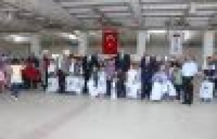 Adıyaman'da bin öğrenciye kıyafet yardımı