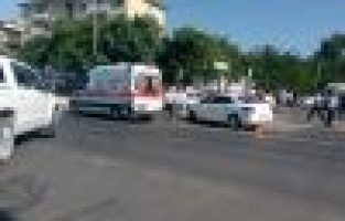 ADIYAMAN’DA İKİ OTOMOBİL ÇARPIŞTI: 3 YARALI