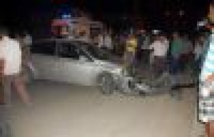 ADIYAMAN'DA İKİ OTOMOBİL ÇARPIŞTI