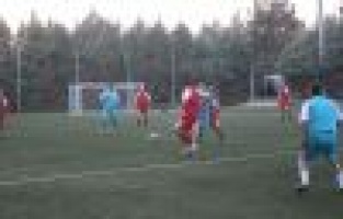 Adıyaman'da il protokolü ve hükümlüler kozlarını halı sahada paylaştı