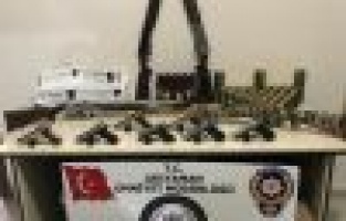 Adıyaman’da kaçak içki ve silah ele getirildi