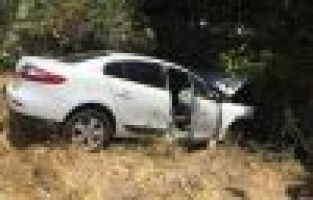 Adıyaman’da otomobil duvara çaptı: 3 Yaralı