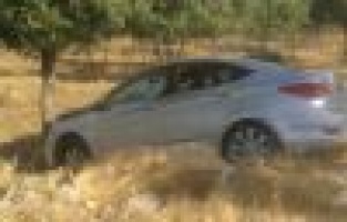 Adıyaman'da Otomobil Şarampole Uçtu