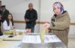 Adıyaman’da oy verme başladı