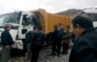 Adıyaman'da, Tır ile Kamyon Çarpıştı: 4 Yaralı 