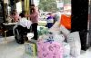 Adıyamanlı berberden depremzedelere anlamlı yardım