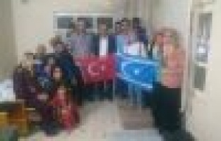 Ak Partili Gençler Iraklı Aileye Yardım Eli Uzattı