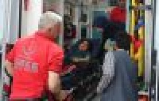 Akrebin soktuğu kız çocuğu hastaneye kaldırıldı