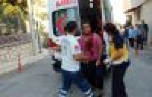 Alay komutanlığı önünde sopalı, levyeli kavga: 3 yaralı