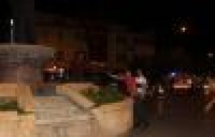 Amcasıyla barışmak için ortalığı birbirine kattı