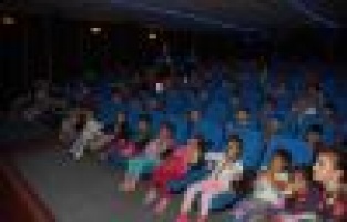 Anaokulu Öğrencileri Sinemada Bir Araya Geldi