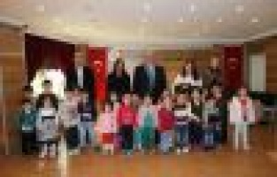 Anaokulu Öğrencilerinden, Başkan Kutlu’ya İlahi Konseri