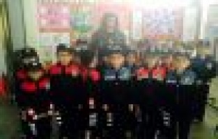 Anaokulu Öğrencilerinden Kütüphanede 23 Nisan Kutlaması